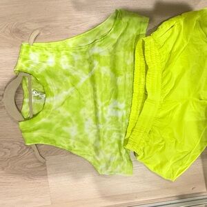 Lululemon hottie toddy shorts + cropped shirt